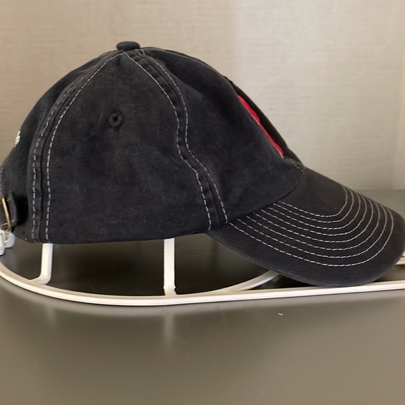 Philadelphia Phillies Adjustable Baseball Cap - Picture 2 of 6